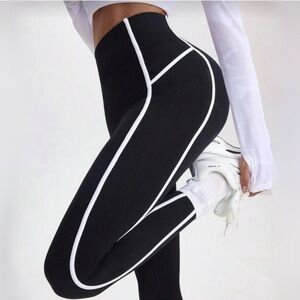 LINE LOVER High-Waisted Sporty Black Leggings with White Accents S M L